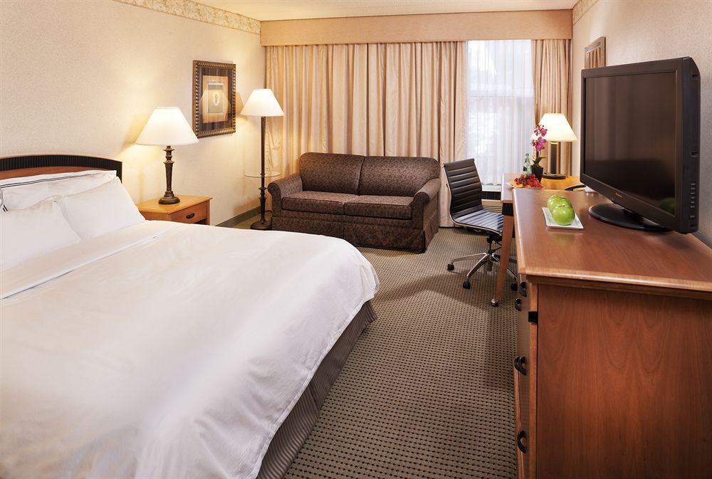 Doubletree By Hilton Roseville Minneapolis Стая снимка