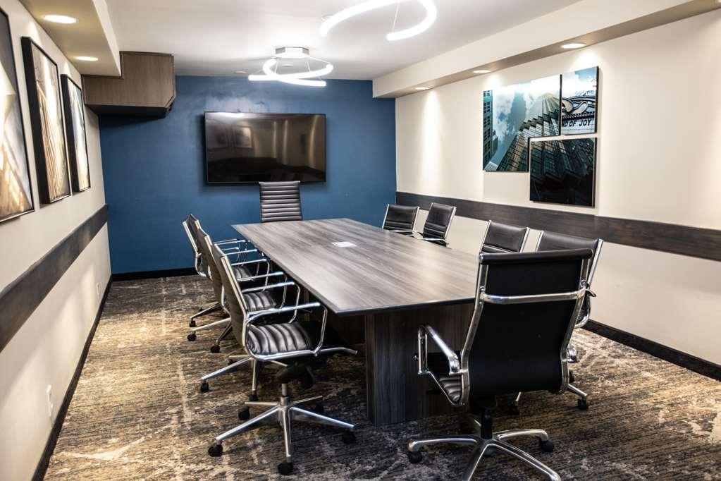 Doubletree By Hilton Roseville Minneapolis Съоръжения снимка