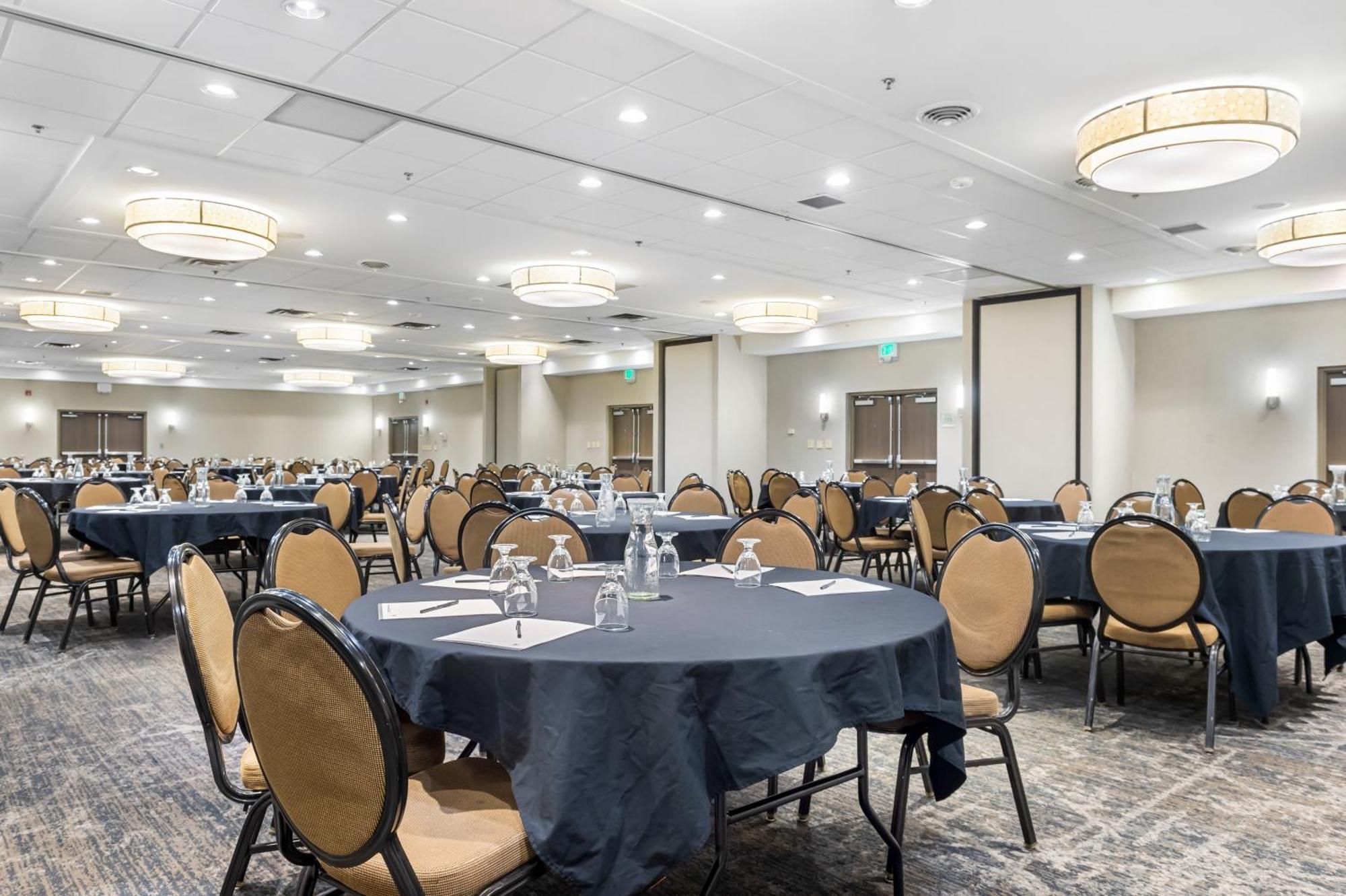 Doubletree By Hilton Roseville Minneapolis Екстериор снимка