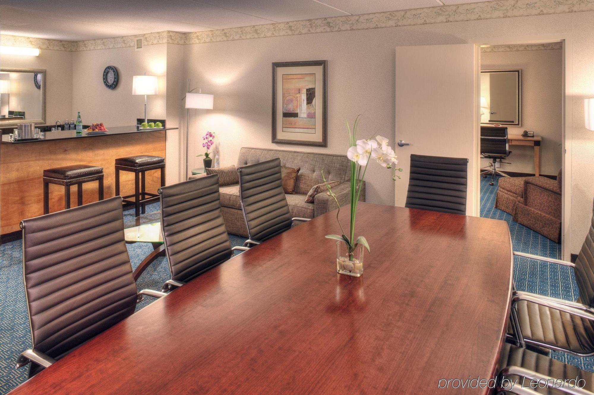 Doubletree By Hilton Roseville Minneapolis Интериор снимка